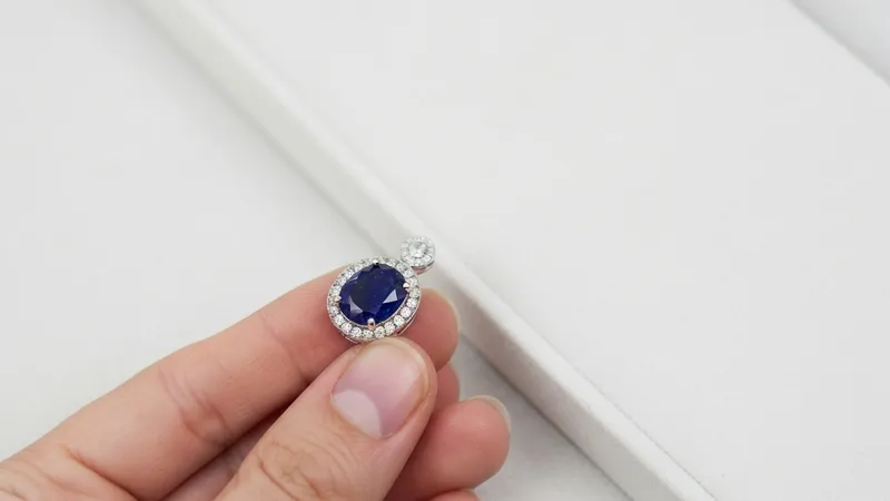 Comparatif styles bagues saphir populaires
